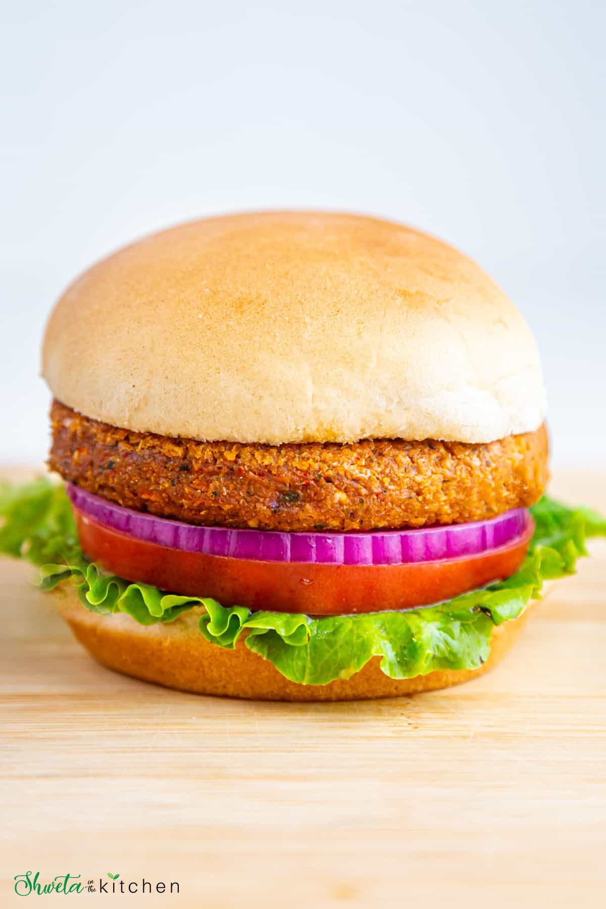 Veggie-Chickpea-Burger Aloo Tikki Burger - Image 1
